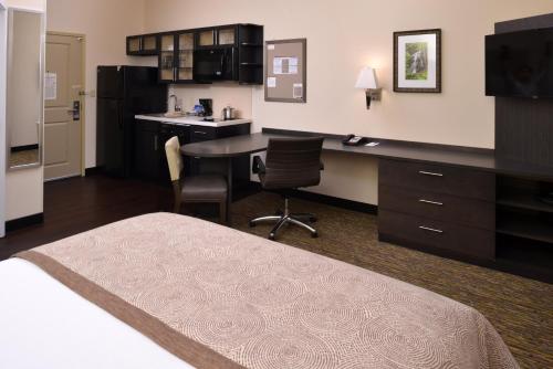 Candlewood Suites Morgantown-Univ West Virginia an IHG Hotel - image 10