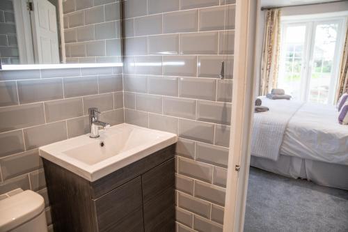 Tregaddra Farm B&B - image 7