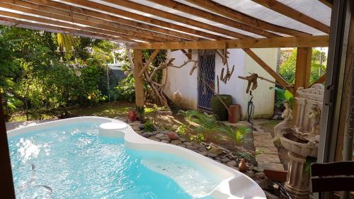 Appartement d'une chambre avec piscine partagee jardin clos et wifi a Le lamentin a 9 km de la plage - Location saisonnière - Le Lamentin