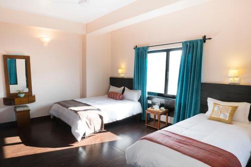 room detail thumbnail 1