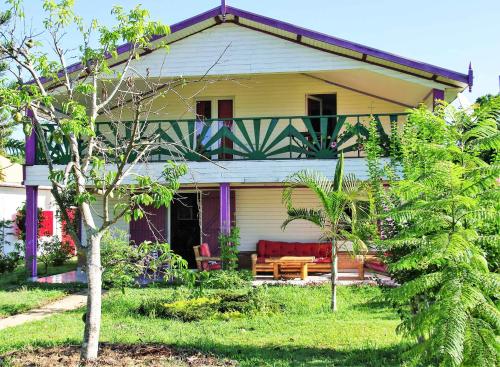 Unterkunft von außen, 4 bedrooms villa with sea view enclosed garden and wifi at Foulpointe Madagascar in Foulpointe