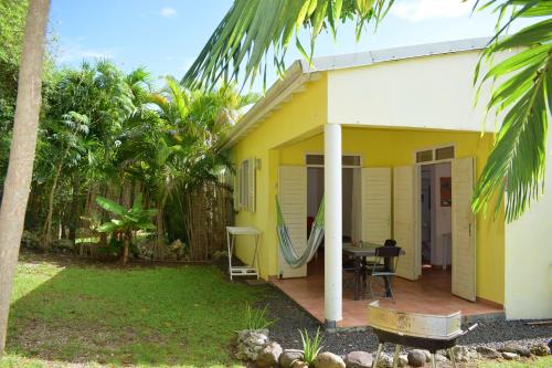 Maison d'une chambre avec terrasse amenagee et wifi a Le Gosier a 1 km de la plage - Location saisonnière - Le Gosier