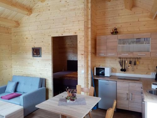 Restaurant, Hotel Grunes Paradies in Grebenhain