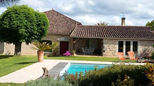 Appartement de 2 chambres avec piscine partagee jardin clos et wifi a Castera Lectourois - Location saisonnière - Castéra-Lectourois