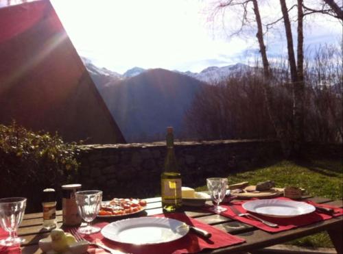 House with 4 bedrooms in Billiere with wonderful mountain view and furnished garden 9 km from the slopes gîte à louer Portet-de-Luchon