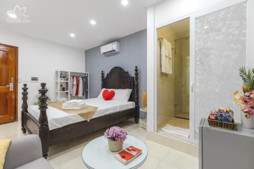 The Lakeview - West Lake Lotus Apartments – Hanoi, NY
