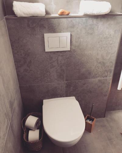 PÁLAVSKÉ DOMKY PÁLAVSKÉ DOMKY