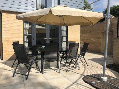 บริการและสิ่งอำนวยความสะดวก, Eve s Corner  a comfy  modern   well equipped home in วินส์ฟอร์ด