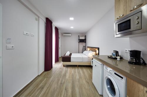 GBH Hotel-Apartamentos Caballito de Mar - image 2