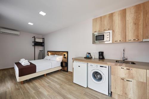 GBH Hotel-Apartamentos Caballito de Mar - image 4