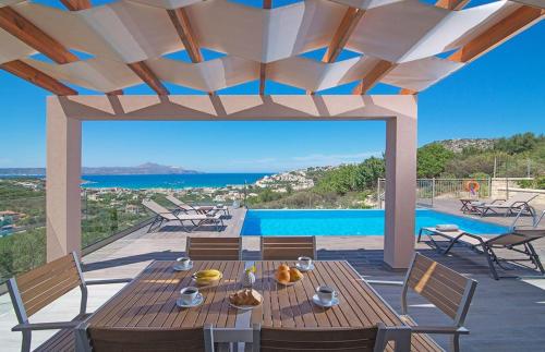 Villa Asteriskos & Vereniki Sea View from Mountains gîte à louer Koprána