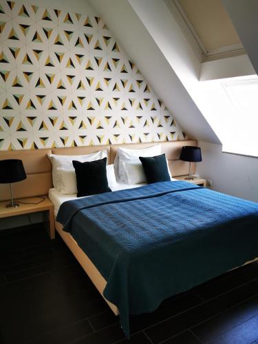 Deluxe Studio with Terrace image 4