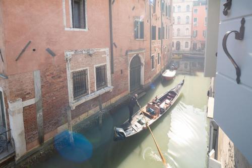 Apartments in San Marco with Canal View by Wonderful Italy, Benátky (fotografie 3)