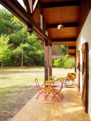 House with 2 bedrooms in Mezos with furnished garden and WiFi 9 km from the beach cottage Lévignacq