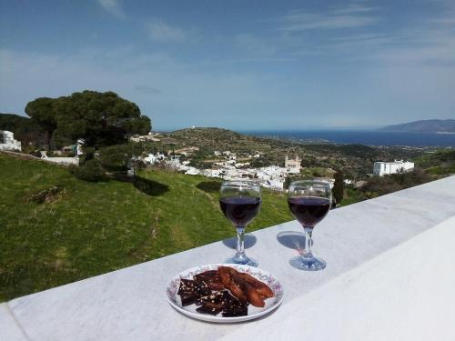  Cycladic Summer House with View, Pension in Lefkes