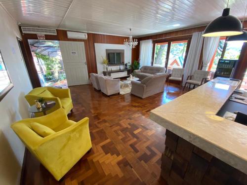 Oasis Hotel in Palmitinho