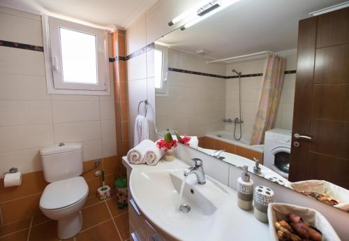 Kris&Strato's Studio Kris&Strato's Studio