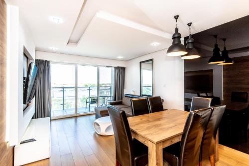 Apartment with Balcony image 7