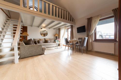 Studio - Duplex image 1