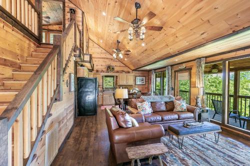 Smoky Mountain Hideout - image 2