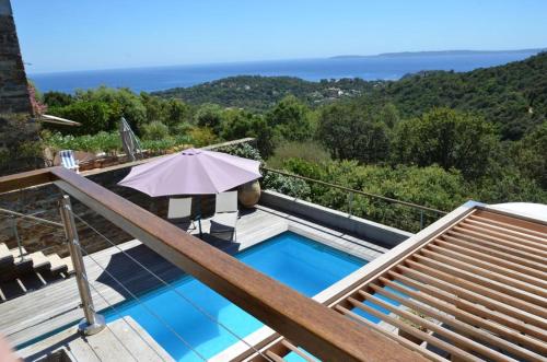 Villa with 5 bedrooms in Bormes les Mimosas with wonderful sea view private pool furnished garden gîte à louer Parc National de Port-Cros
