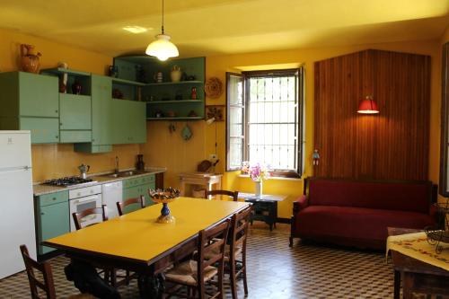 Agriturismo La Rovere in Cossano Belbo