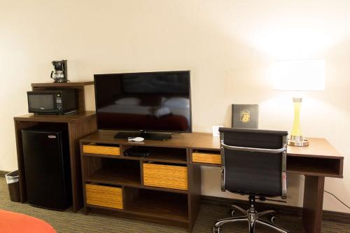 Queen Room with Two Queen Beds - Mobility Access/Non-Smoking