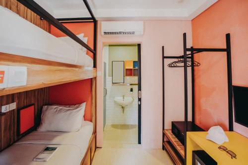 Cara Cara Inn Room Type - The Camper Plus - Superior Twin Room
