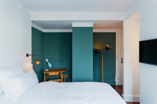 Bateau Libre Hotel - image 2