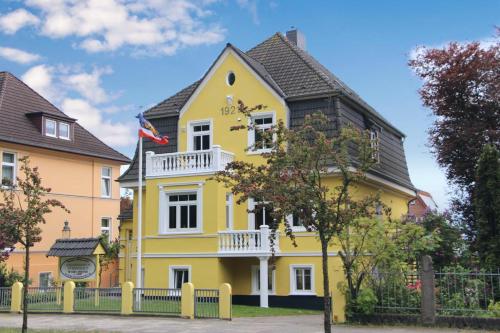 Strandhaus/Strandnixe Warnemünde