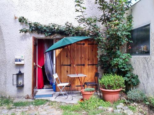 Maison d'une chambre avec jardin a Le Chesnay - Location saisonnière - Le Chesnay-Rocquencourt