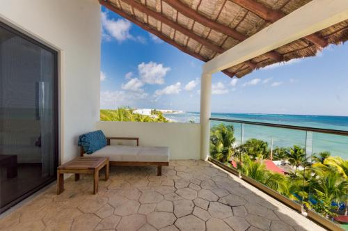 casa del puerto by mij beachfront hotel