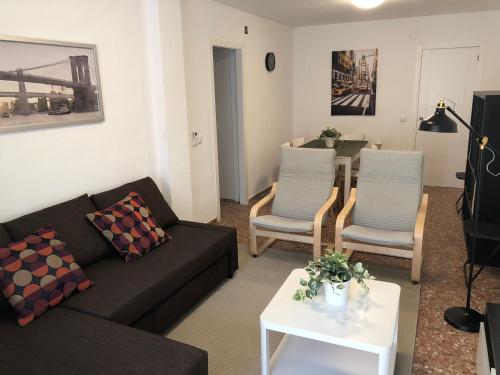  Céntrico apartamento para 6 en Benidorm, Pension in Benidorm