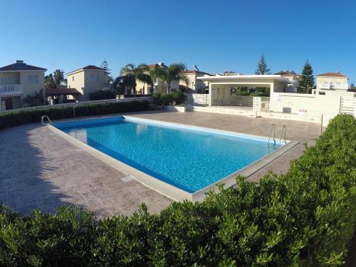 Swimming pool, Sunrise Villa in Perivolia