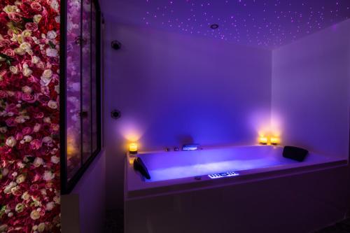 Suite romantique avec Jacuzzi - Hypercentre, Place Jean Jaurès