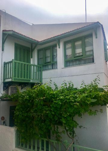  The house in the port in Korissia