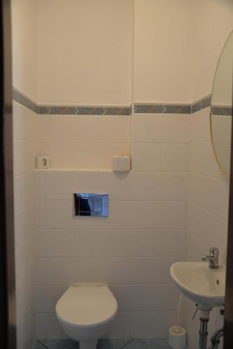 Harmony Hall Room Type - Double or Twin Room with Shared Bathroom Harmony Hall Room Type - Double or Twin Room with Shared Bathroom
