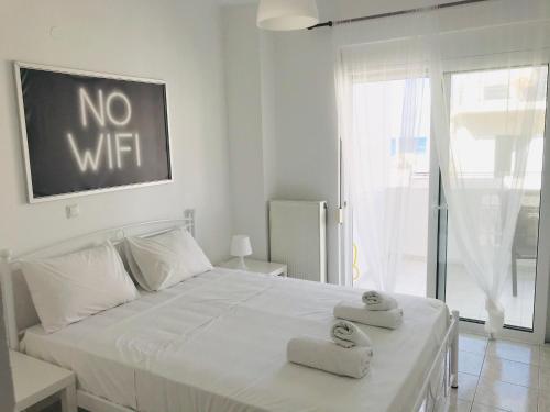  Korona beach apartments-sea view suite in Rethymno