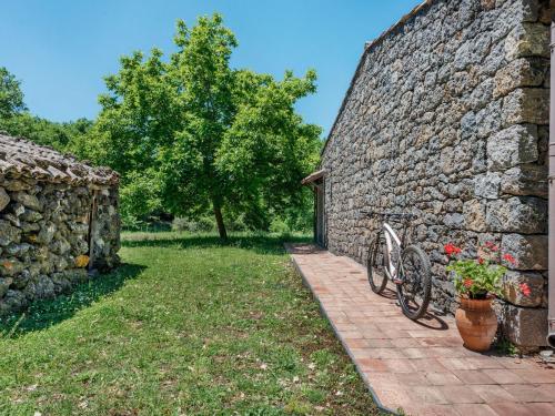 Hill-View Villa in Maletto with Garden