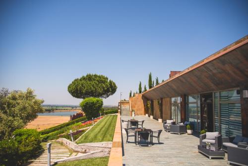 花园, Castillo de Monte la Reina Posada Real & Bodega in 扎莫拉