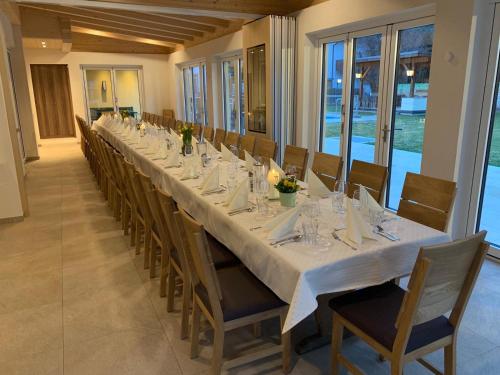 Hotel Charlotte – Innsbruck, IL