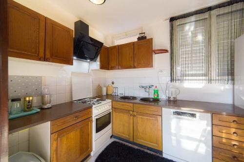 Apartment Caluna - image 13