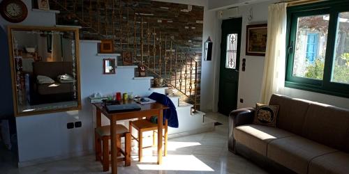 Seafront Maisonette in Kardamyli Seafront Maisonette in Kardamyli