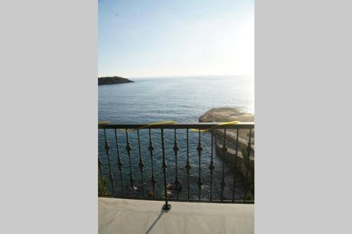 Seafront Maisonette in Kardamyli Seafront Maisonette in Kardamyli