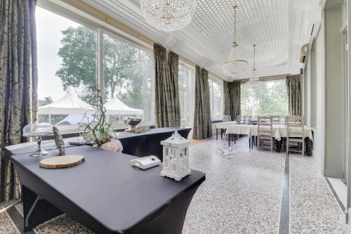 Banketu zāle, Logis Manoir de Fourcy in Corbehem