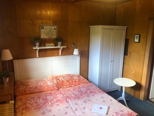 Economy Quadruple Room with Shared Bathroom