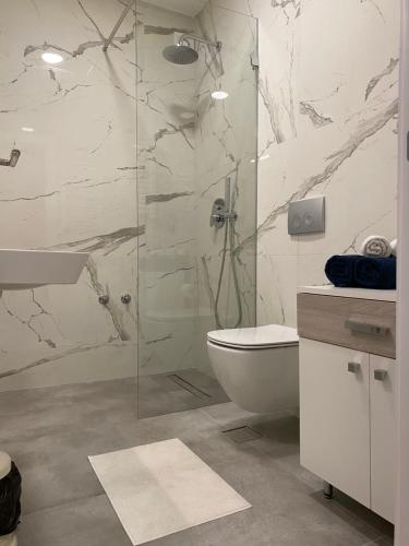 Apartment image 6