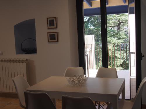 Plaça Major 17 2n 2a Apartament al centre de Banyoles (Placa Major 17 2n 2a Apartament al centre de Banyoles) in Banyoles