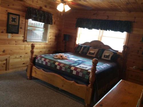 Party Hut - image 2