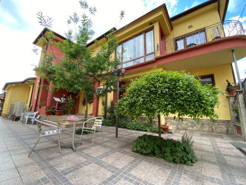Family Hotel Kavrakovi photo 4